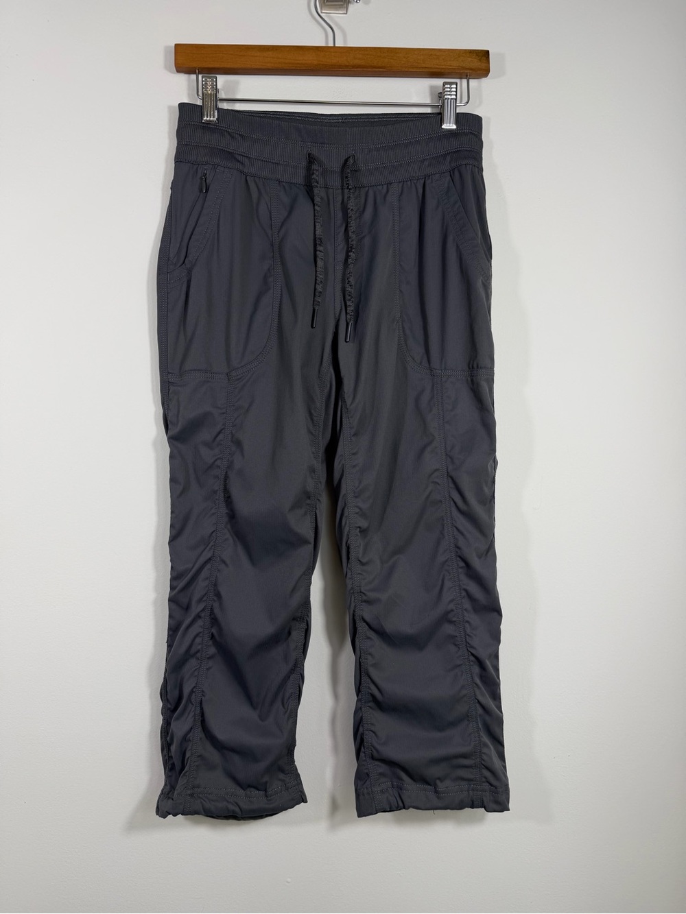 The North Face Aphrodite 2.0 Capri Pants Women Small Gray Hiking Stretch